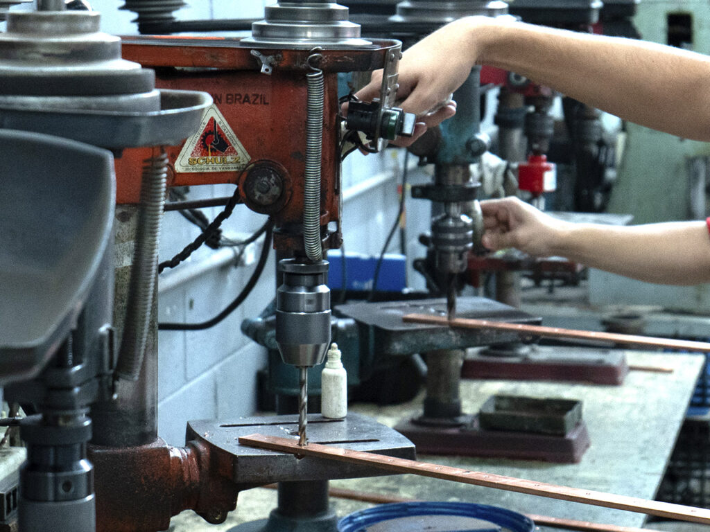 Mostrar a produção dos barramentos elétricos